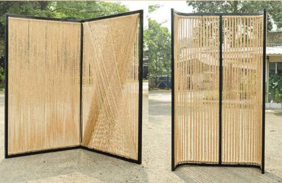 Kohai panel standing